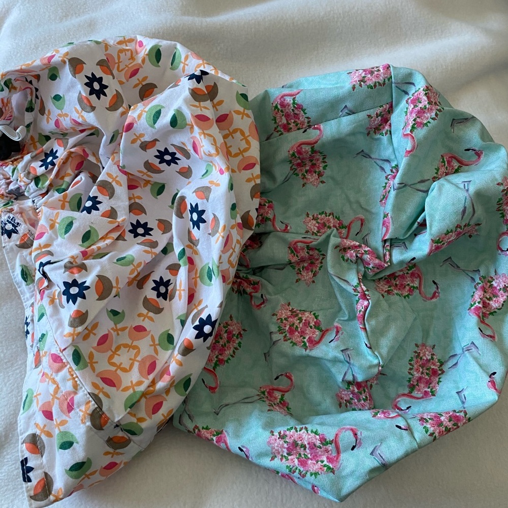 Women’s bouffant scrub caps